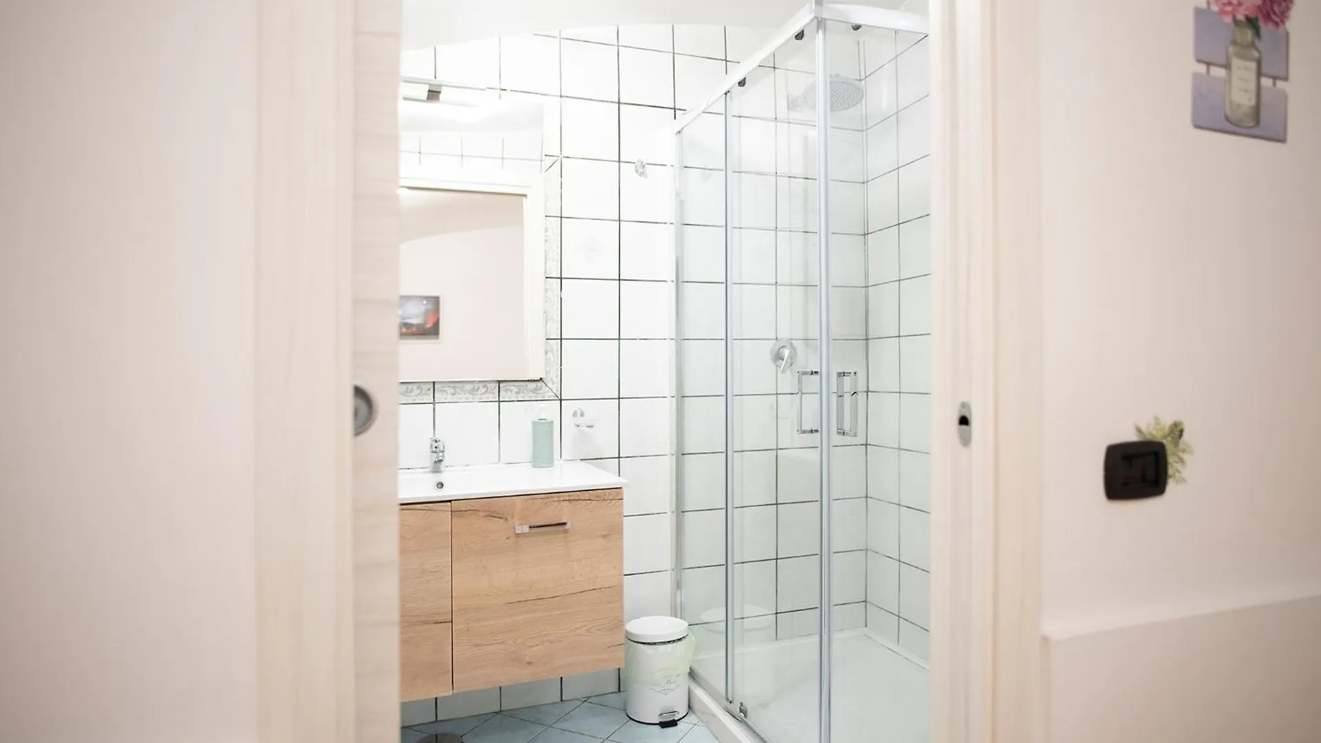 Apartment Appartamento Al Piccolo Borgo Naples Italy